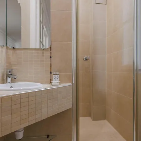 Luxurious 8p4br - Champs Elysees *