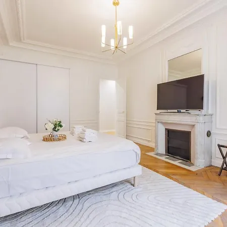 Апартаменты Luxurious 8p4br - Champs Elysees Париж